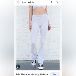 Brandy Melville Priscilla Yoga Pants in white-grey